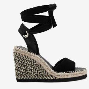 NEW: Vince Camuto Bendsen Wedge Sandal